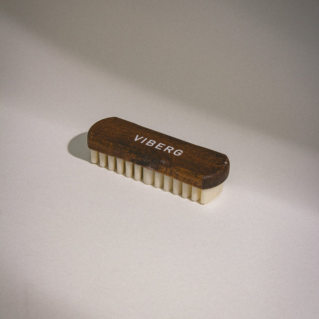 Silicone Suede Brush - VIBERG