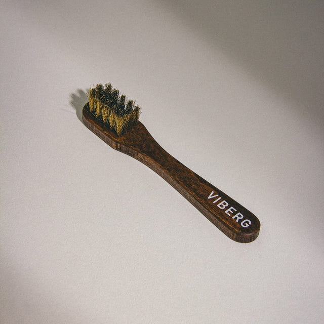 Brush with Brass Bristles - VIBERG