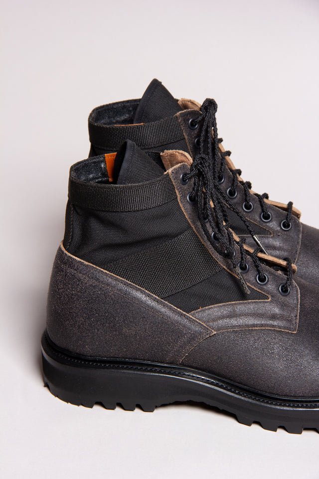 The Jungle Boot - Black Washed Waxed Flesh