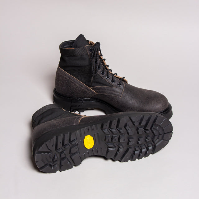 The Jungle Boot - Black Washed Waxed Flesh