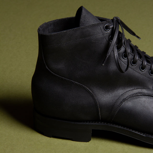 Service Boot 2040 - Black Waxy Commander - VIBERG