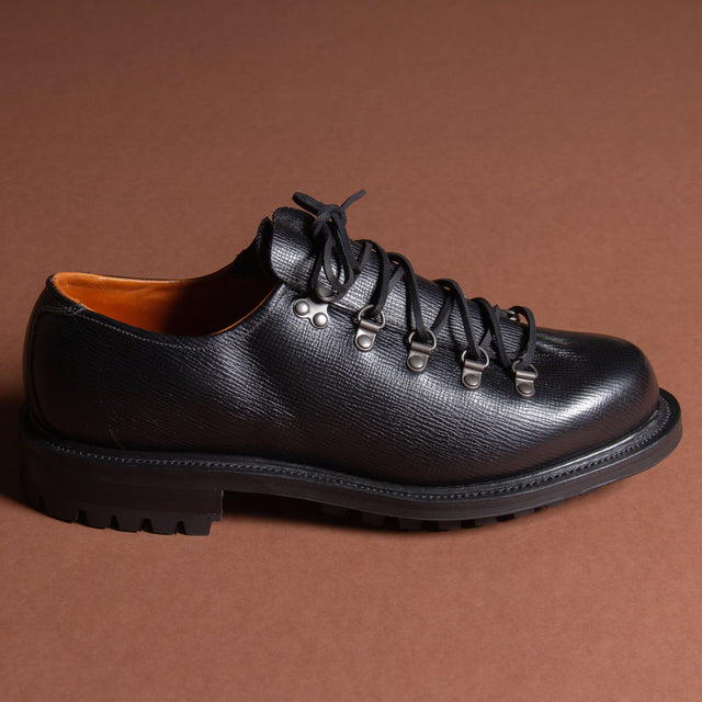 Strathcona - Black Alcazar