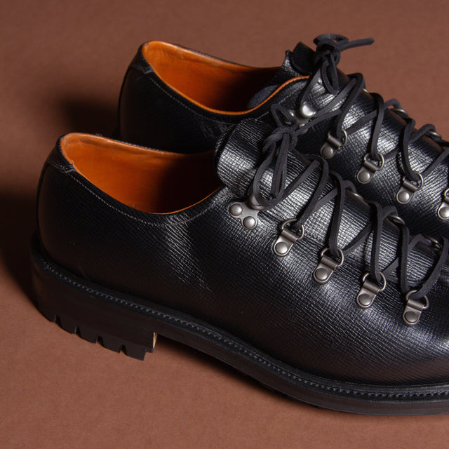 Strathcona - Black Alcazar